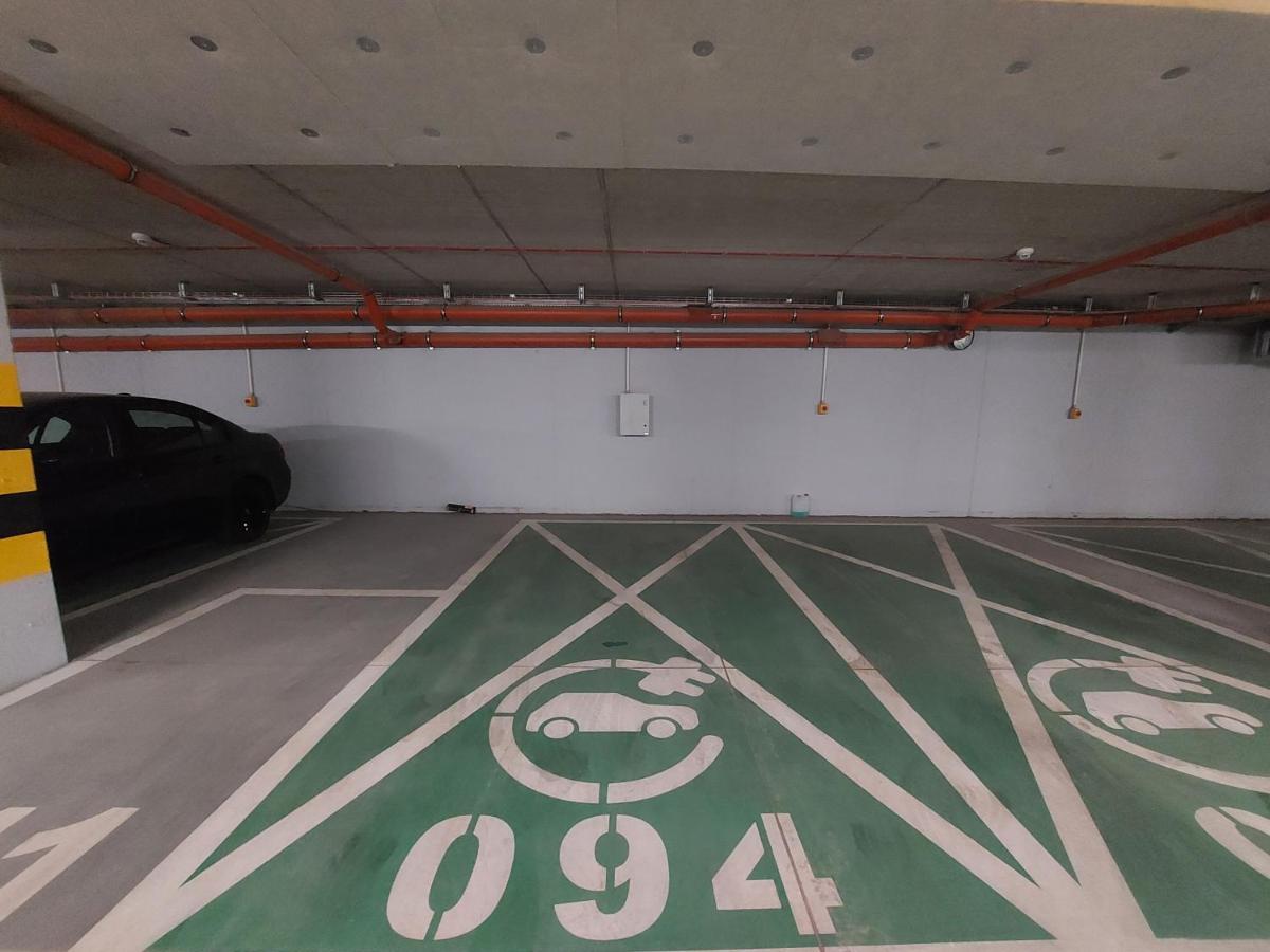 Komfort Z Balkonem I Parkingiem W Centrum Wroclawia מראה חיצוני תמונה